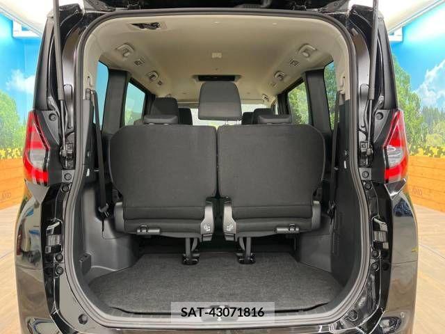Toyota NOAH 2023-04 207704-11