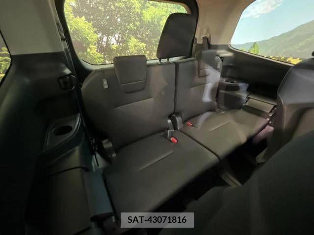 Toyota NOAH 2023-04 207704-10