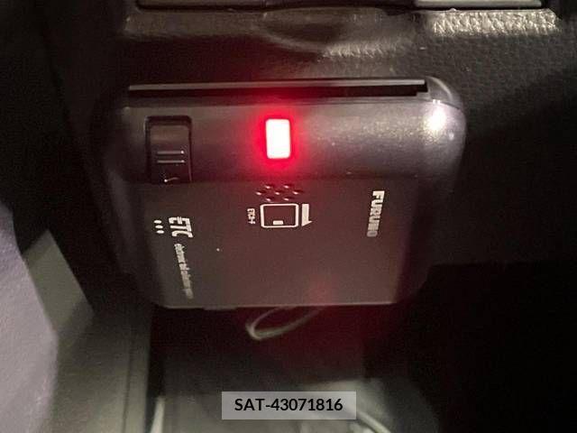 Toyota NOAH 2023-04 207704-7