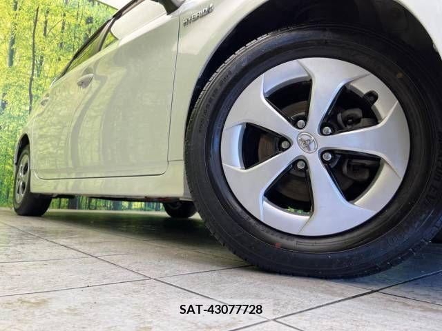 Toyota PRIUS 2012-04 247679-11