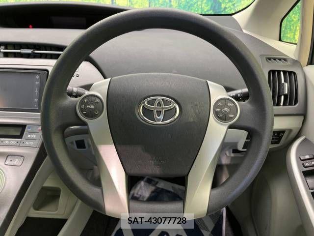 Toyota PRIUS 2012-04 247679-9