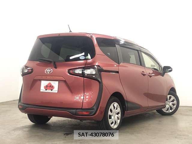 Toyota SIENTA 2017-02 329655-2
