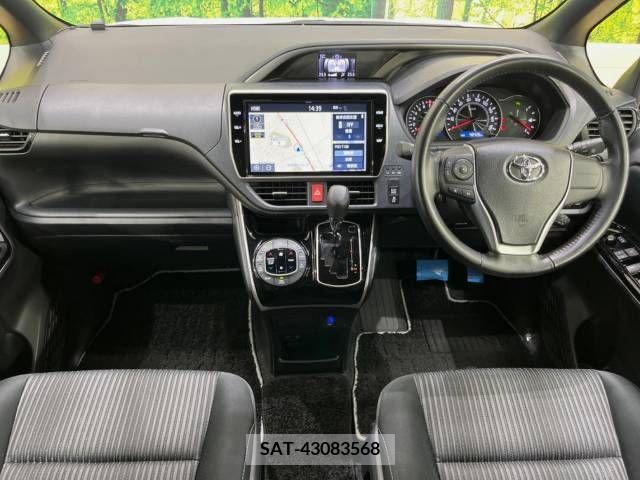 Toyota VOXY 2019-08 370420-1