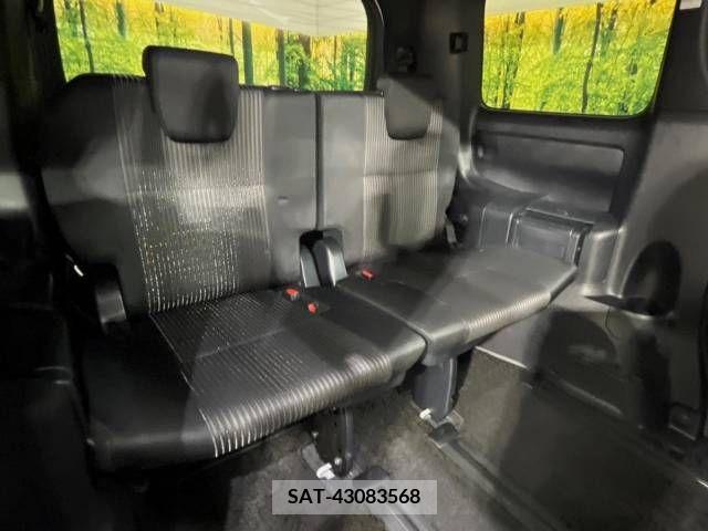 Toyota VOXY 2019-08 370420-10