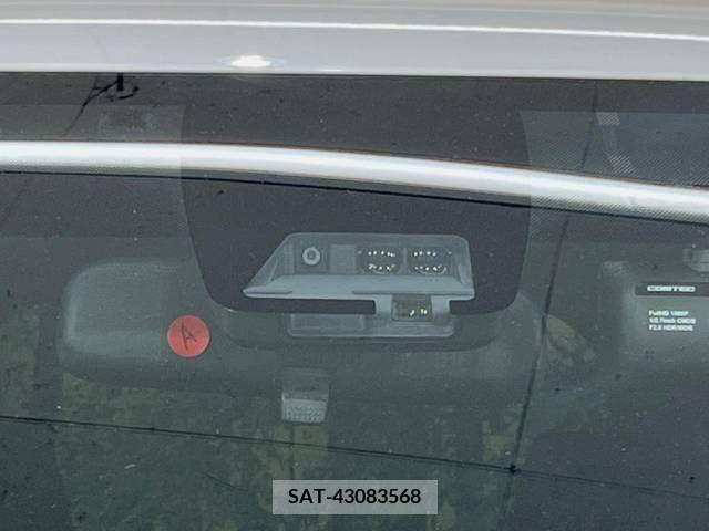 Toyota VOXY 2019-08 370420-2