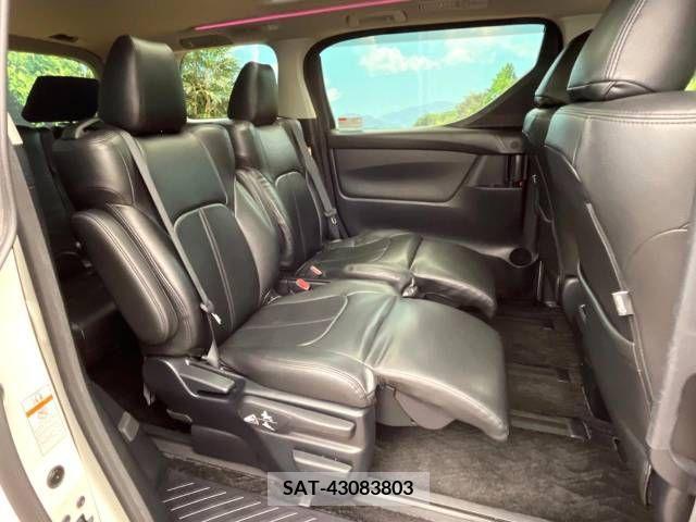 Toyota ALPHARD 2017-07 331949-9