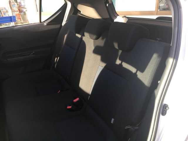 Toyota AQUA 2017-08 188141-11