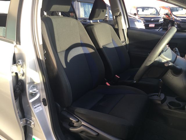 Toyota AQUA 2017-08 188141-8