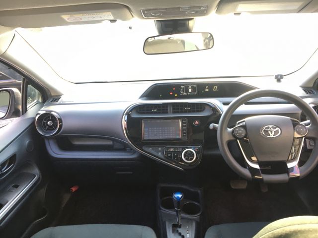 Toyota AQUA 2017-08 188141-5