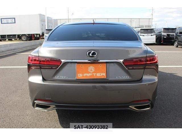 Lexus LS 2021-04 276032-5
