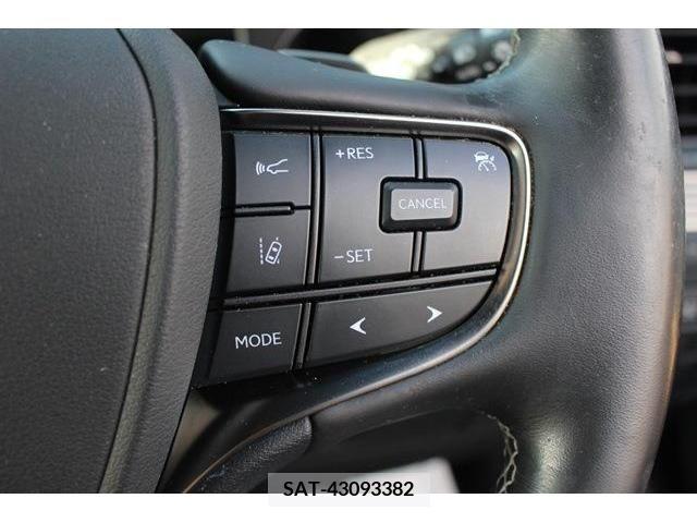 Lexus LS 2021-04 276032-13
