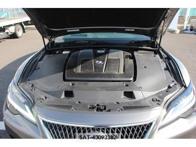 Lexus LS 2021-04 276032-18