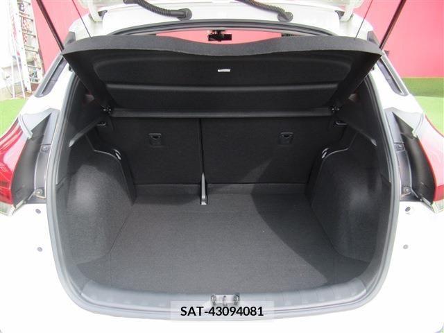 Nissan KICKS 2020-09 274077-7