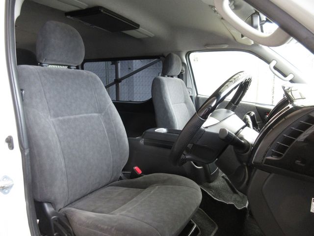Toyota HIACE WAGON 2015-12 192179-4