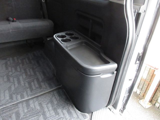 Toyota HIACE WAGON 2015-12 192179-13