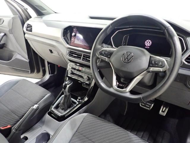 VolksWagen T-CROSS 2022-03 12116-15
