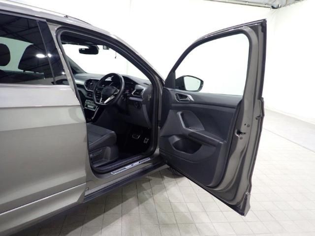 VolksWagen T-CROSS 2022-03 12116-18