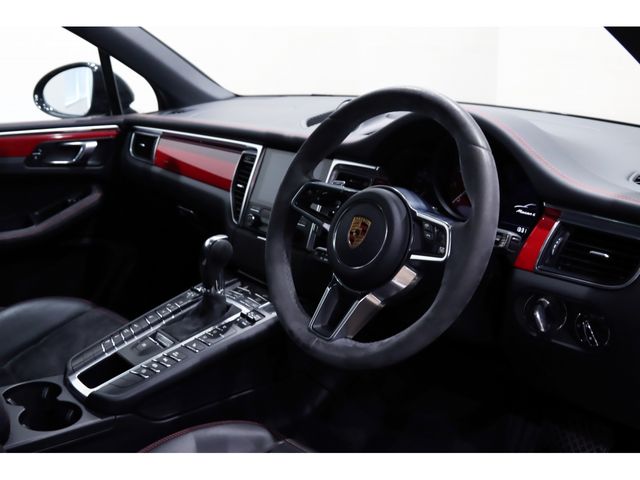 Porsche MACAN 2017-04 193573-8