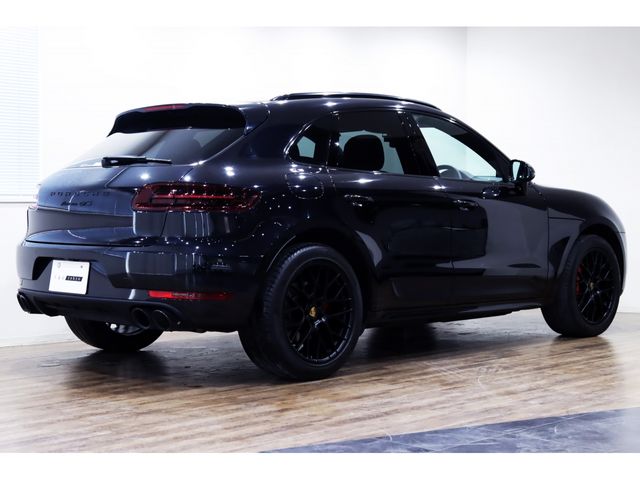 Porsche MACAN 2017-04 193573-6
