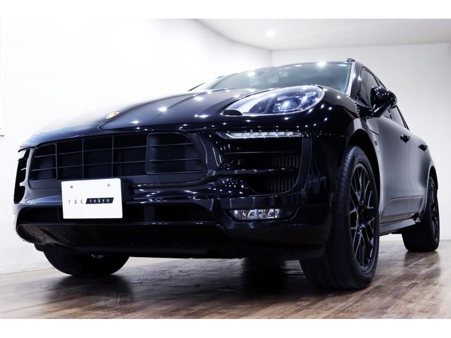 Porsche MACAN 2017-04 193573-1