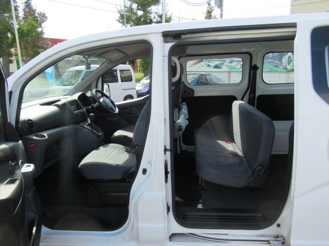 Mitsubishi DELICA VAN 2017-09 16874-3