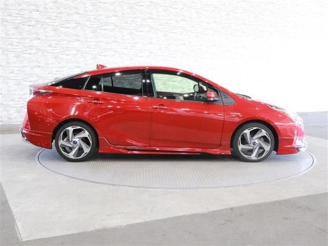 Toyota PRIUS 2017-11 28800-6