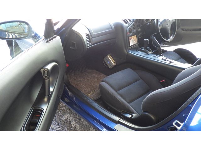 Mazda RX-7 2000-03 686-14