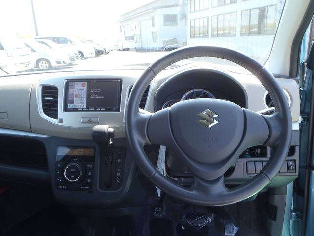 Suzuki WAGON R 2013-01 3433-1