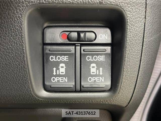 Honda N BOX CUSTOM 2017-09 306705-7