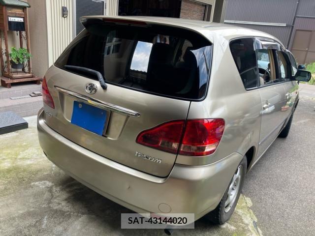 Toyota IPSUM 2003-03 355106-3