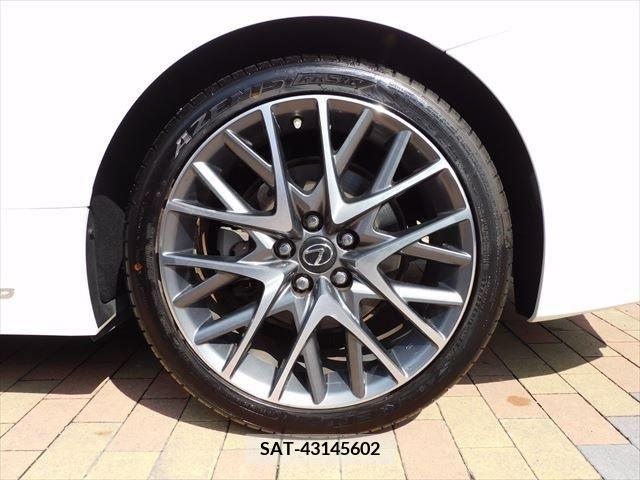 Lexus RC 2018-01 300062-9