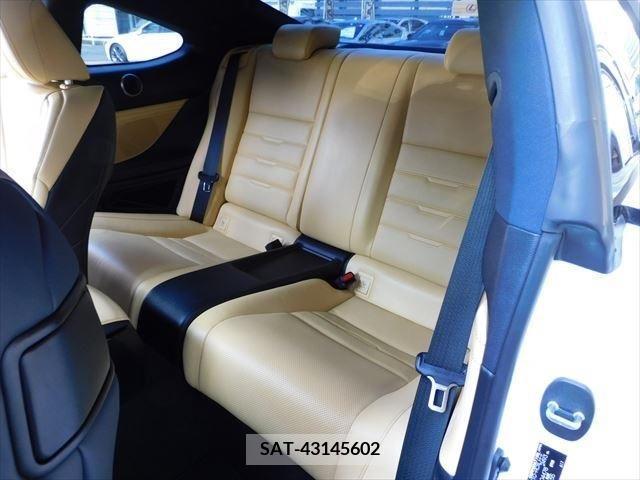 Lexus RC 2018-01 300062-16