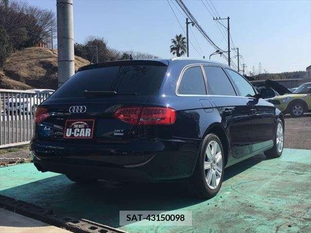 Audi A4 2011-01 352341-4