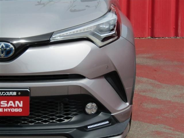 Toyota C-HR 2017-06 5242-18