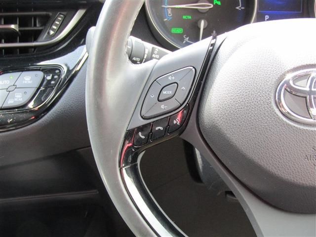 Toyota C-HR 2017-06 5242-11