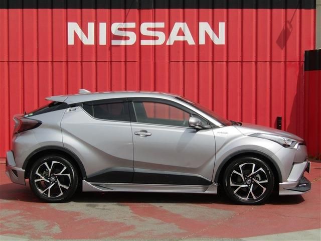 Toyota C-HR 2017-06 5242-20