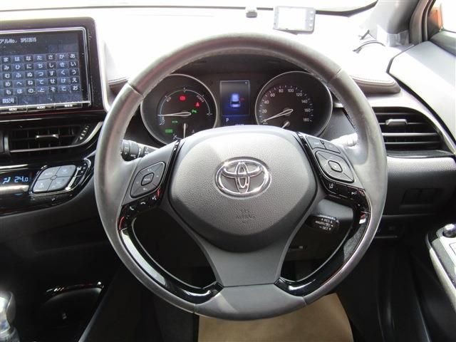 Toyota C-HR 2017-06 5242-10