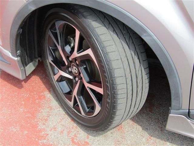 Toyota C-HR 2017-06 5242-9