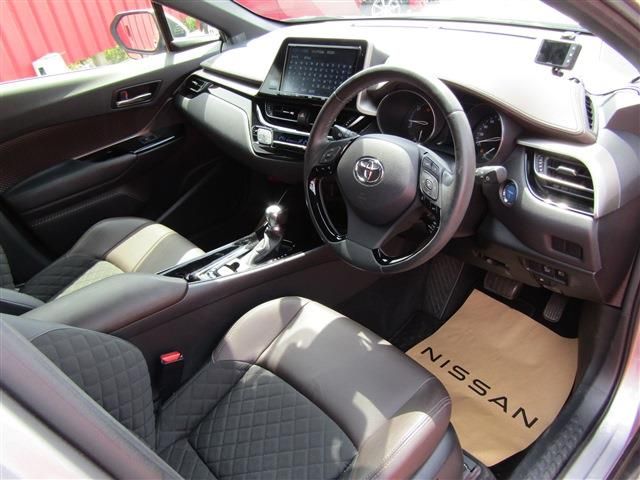 Toyota C-HR 2017-06 5242-3