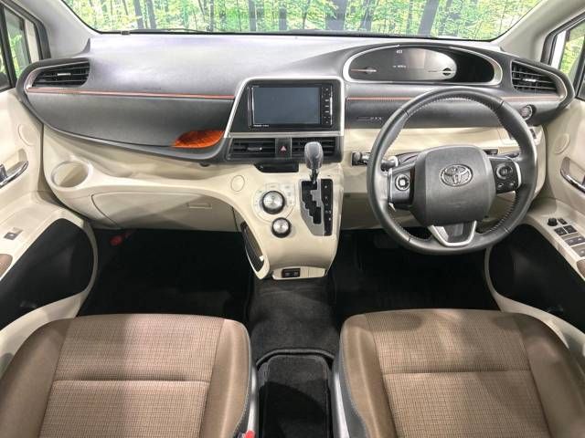 Toyota SIENTA 2021-11 21869-1