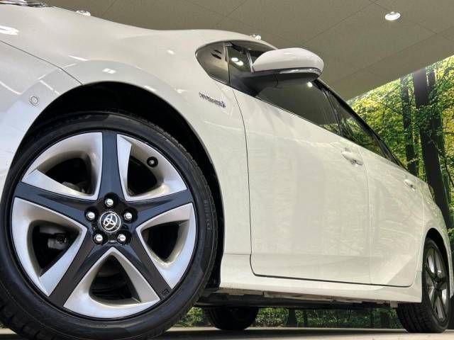 Toyota PRIUS 2019-02 187996-13