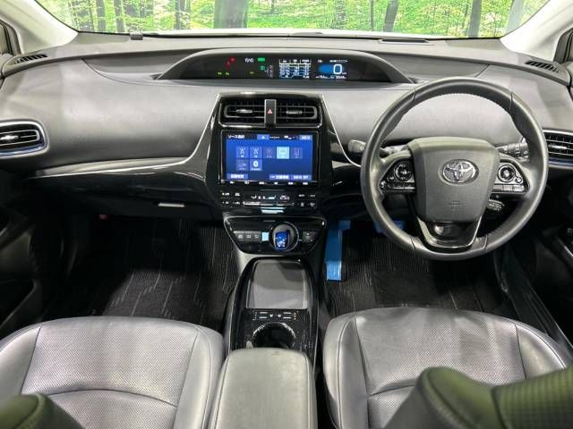 Toyota PRIUS 2019-02 187996-1