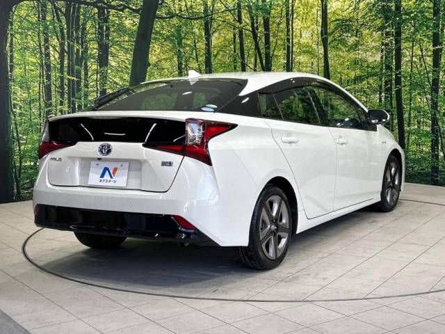 Toyota PRIUS 2019-02 187996-17