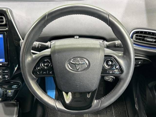 Toyota PRIUS 2019-02 187996-11