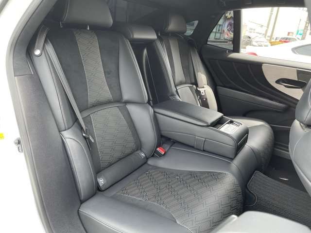 Lexus LS 2018-02 3112-13
