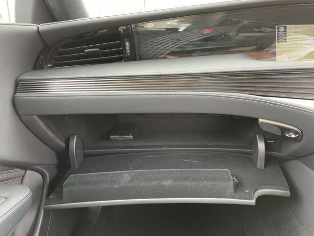 Lexus LS 2018-02 3112-19