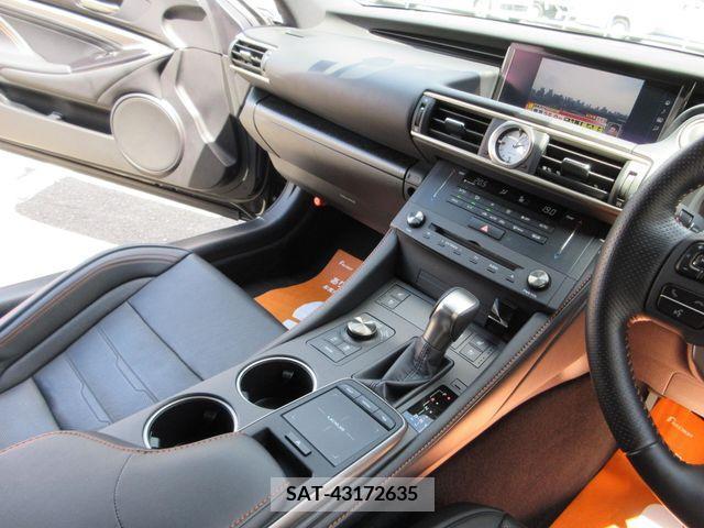 Lexus RC 2018-02 354004-1