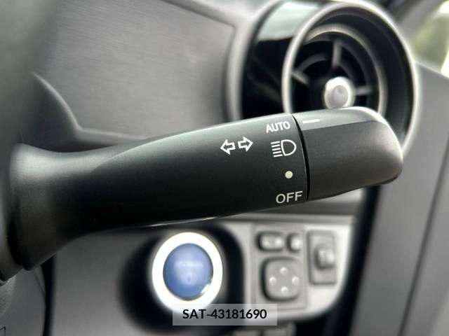 Toyota AQUA 2017-11 292245-9