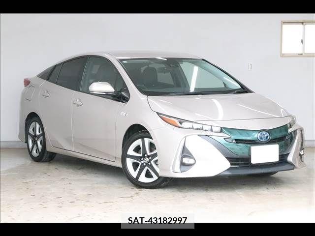 Toyota PRIUS PHV 2017-03 282560-1