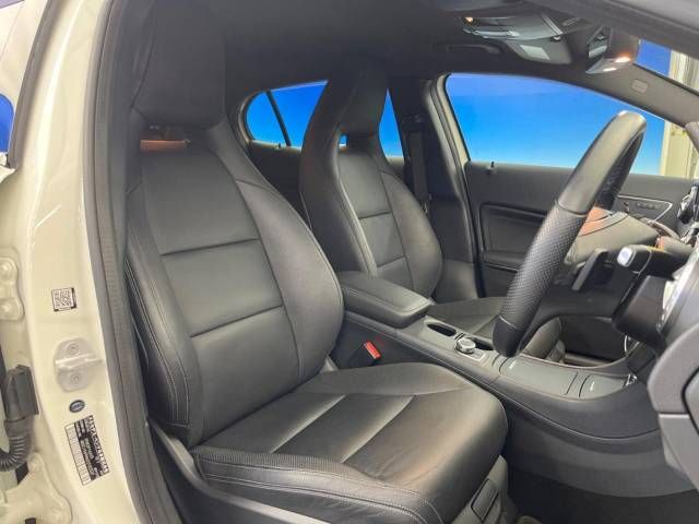 Mercedes Benz GLA-CLASS 2015-06 192197-8